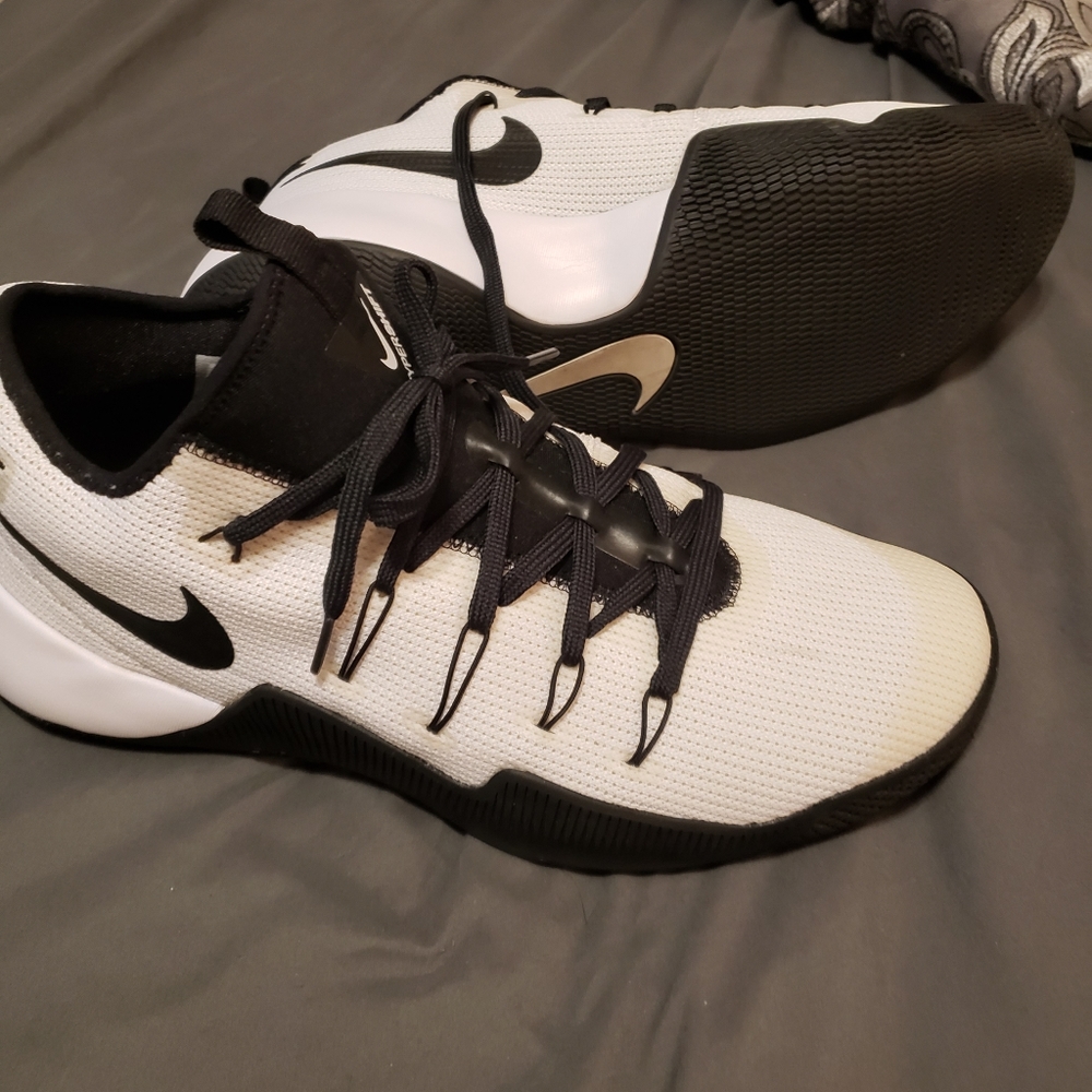 Nike hyperflight basketball shoes